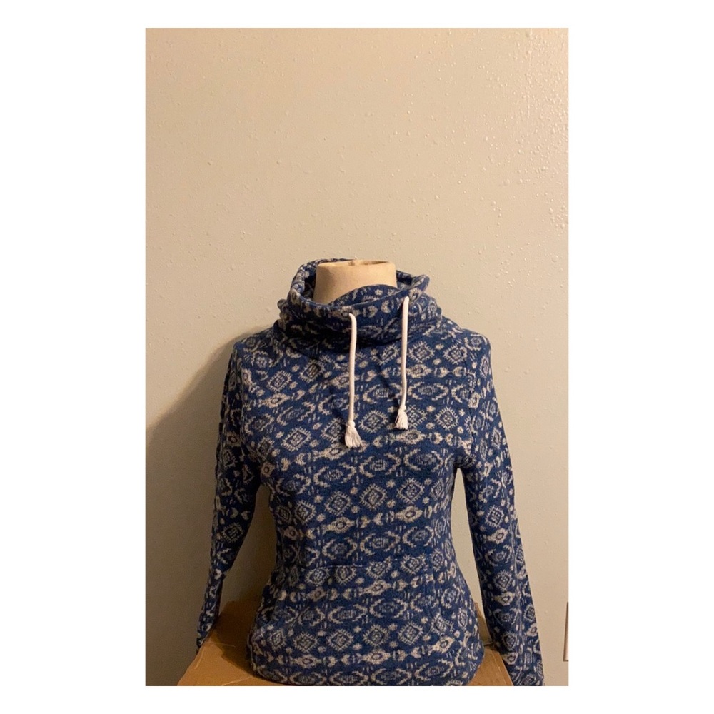 Derek Heart Sweater
